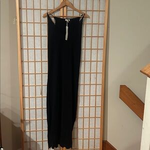 NIMA Black V-Neck dress
